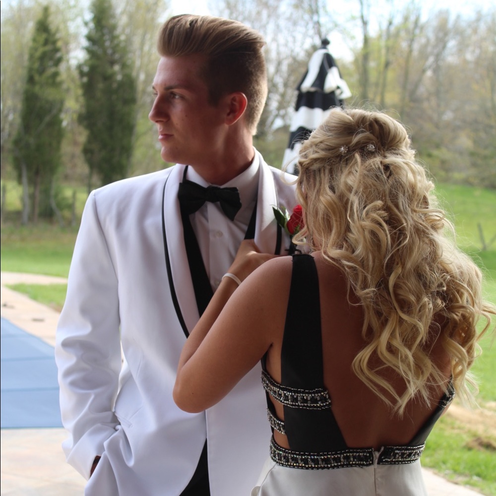 Prom Dress - Picture 2 of 5